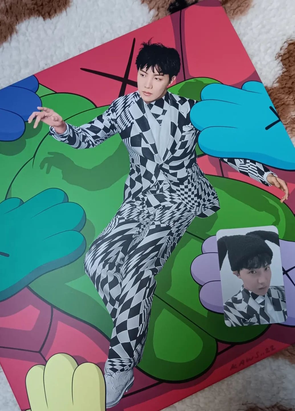 Customer photo review of J-HOPE - 1ST SINGLE ALBUM JACK IN THE BOX VINYL (LIMITED EDITION)