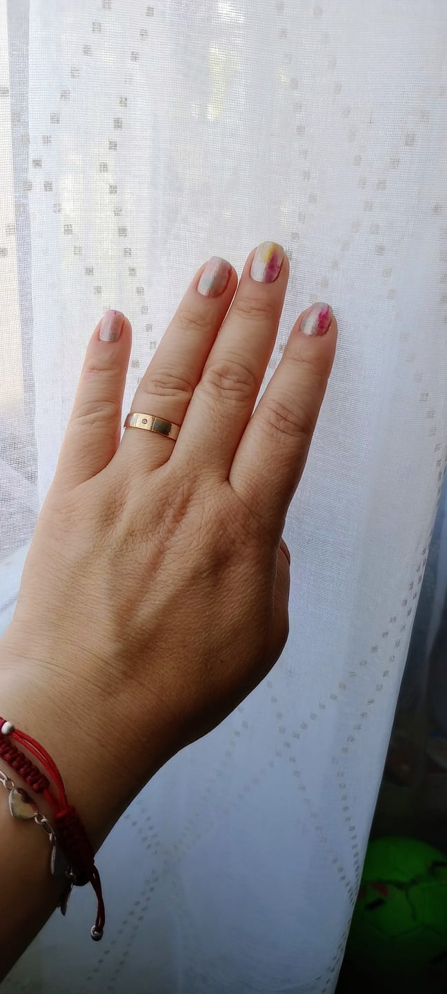 Customer photo review of Turmalina Sandía | Stickers de Esmalte