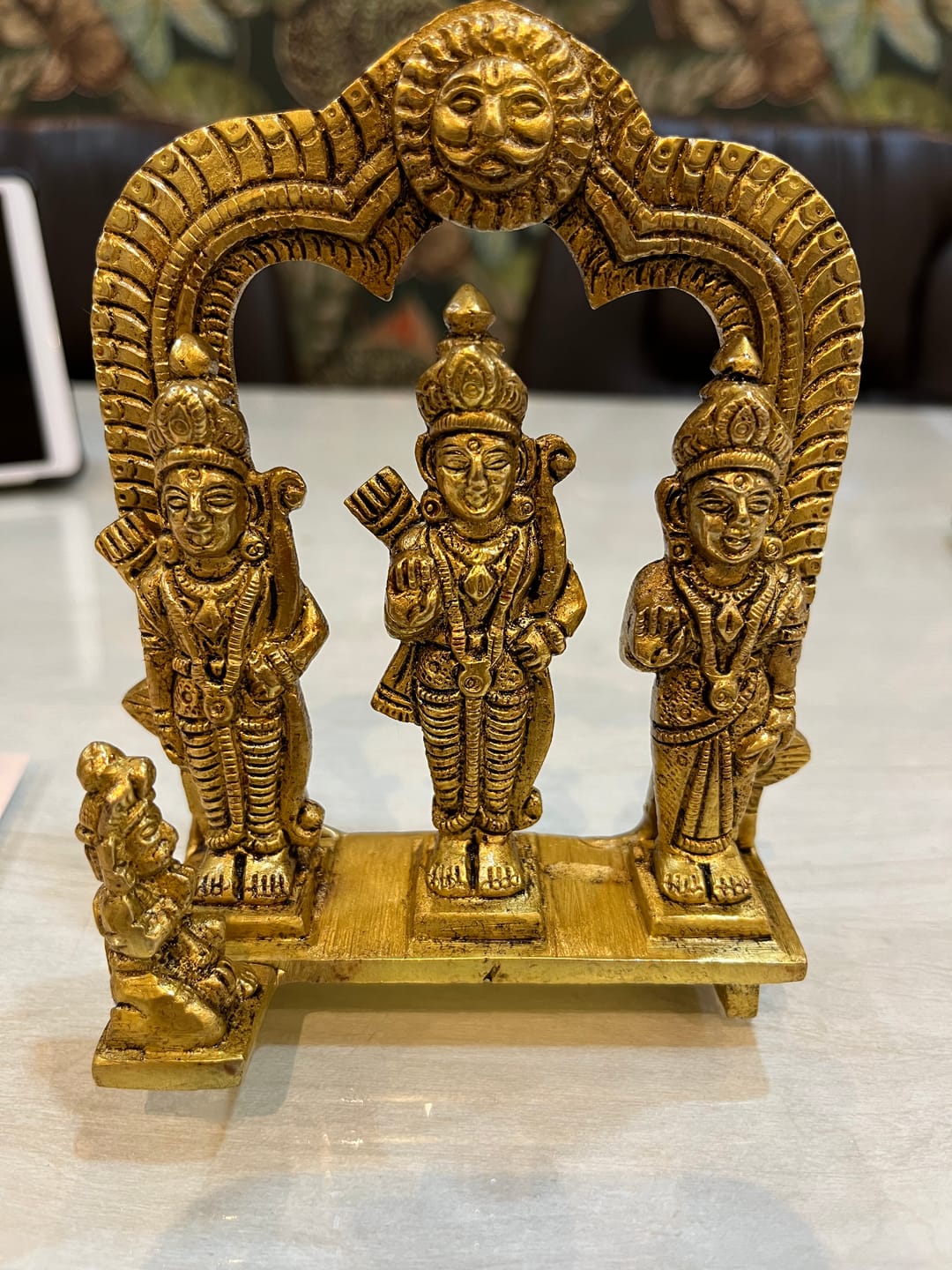 Customer photo review of Pure Brass Ram Darbar Lord Shri Ram, Lakshman, Sita and Hanuman ji Statue for Home Decor (6 Inch), 1.1 KG