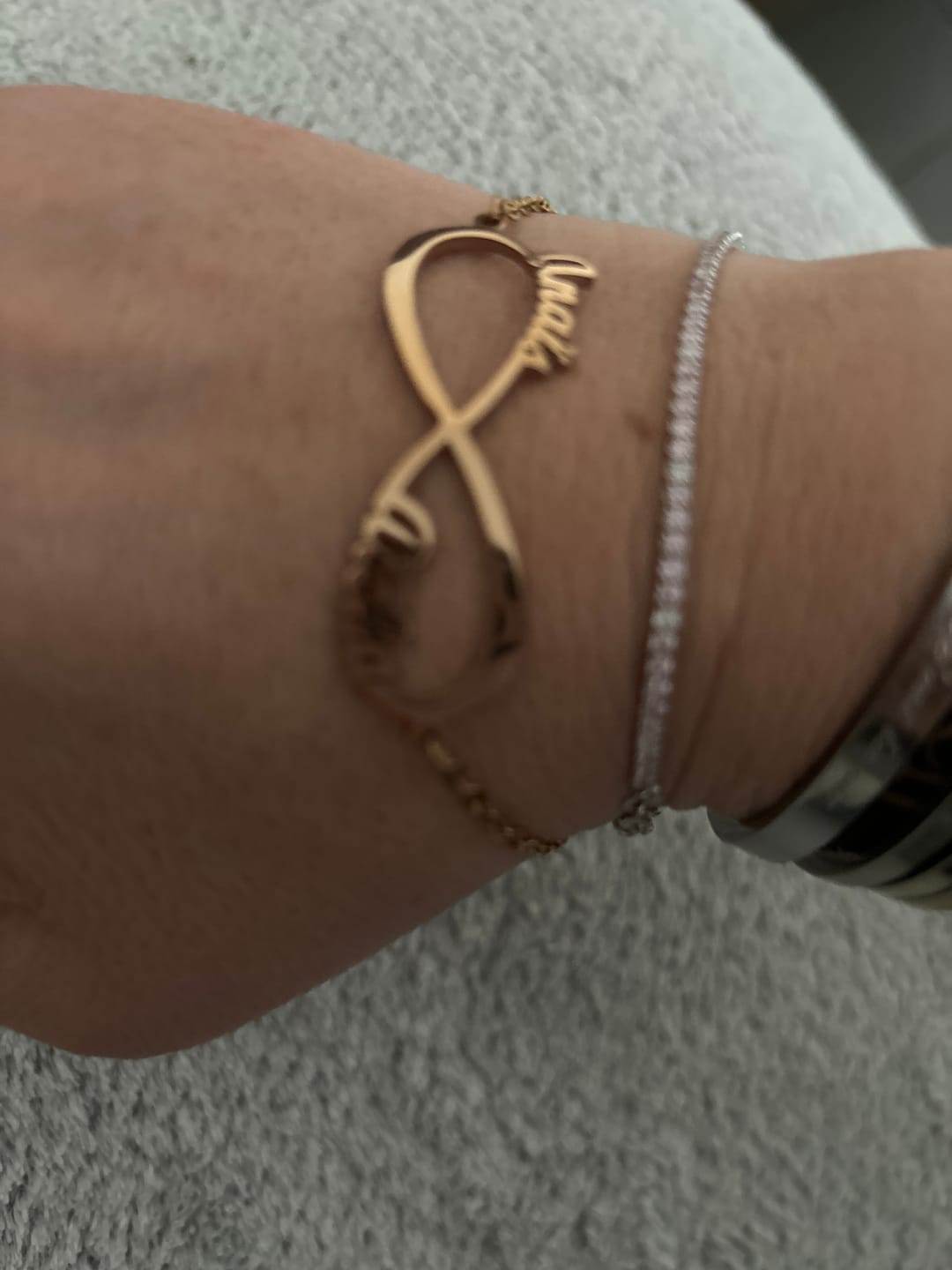 Customer photo review of Bracelet Infini