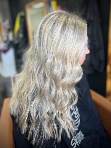 Customer photo review of Full Shine Sew In Hair Weft Bundles 100% Remy Human Hair Highlights (#P18/613)