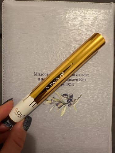 Customer photo review of O.TWO.O GOLD MASCARA