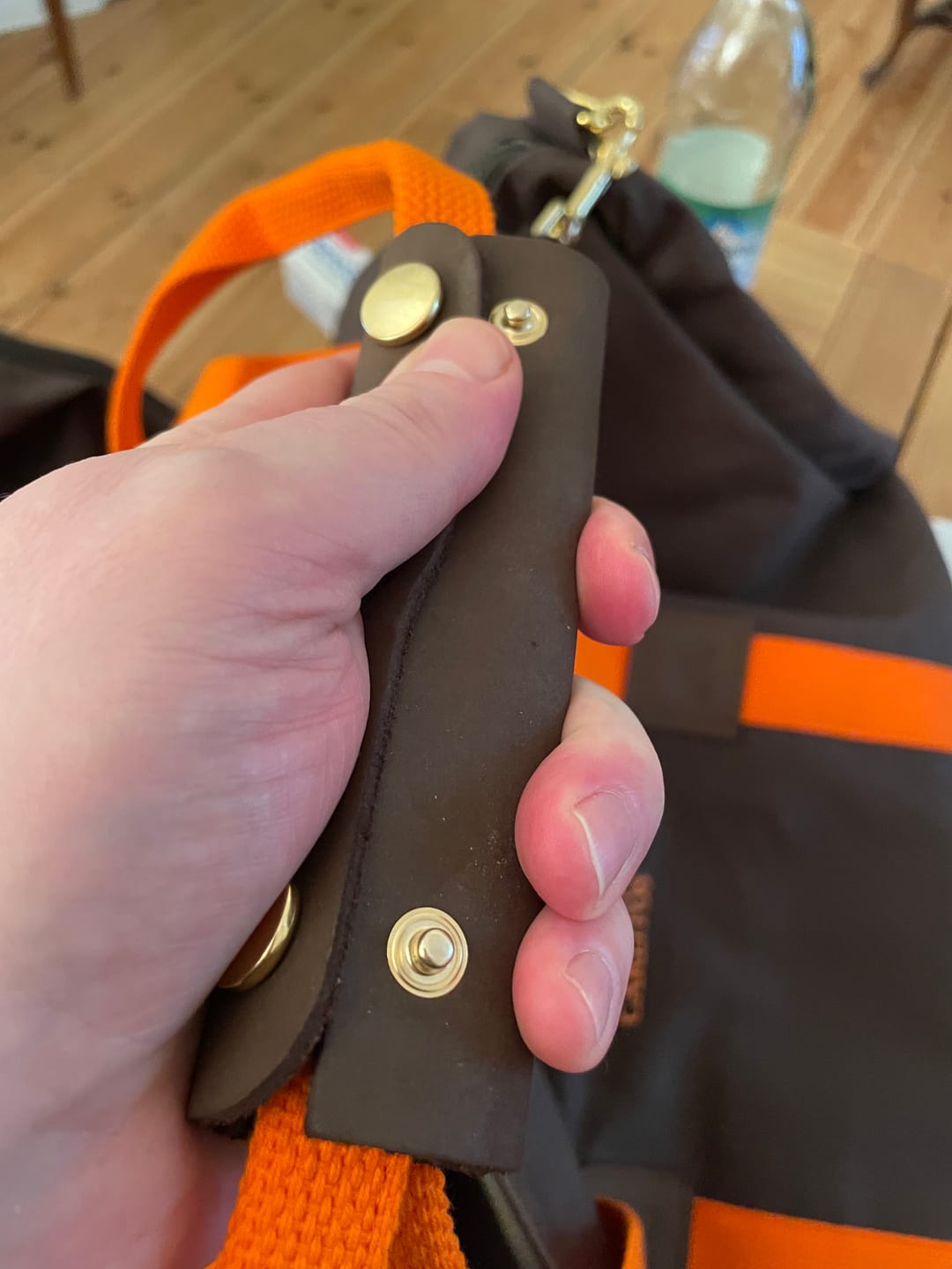 Customer photo review of Dufflebag -L- KHAKI mit orangenem Gurtband