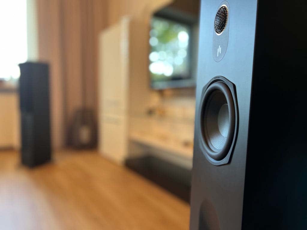 Customer photo review of Novus N5T 2-Way 5.25" Tower/Floorstanding Speaker Single