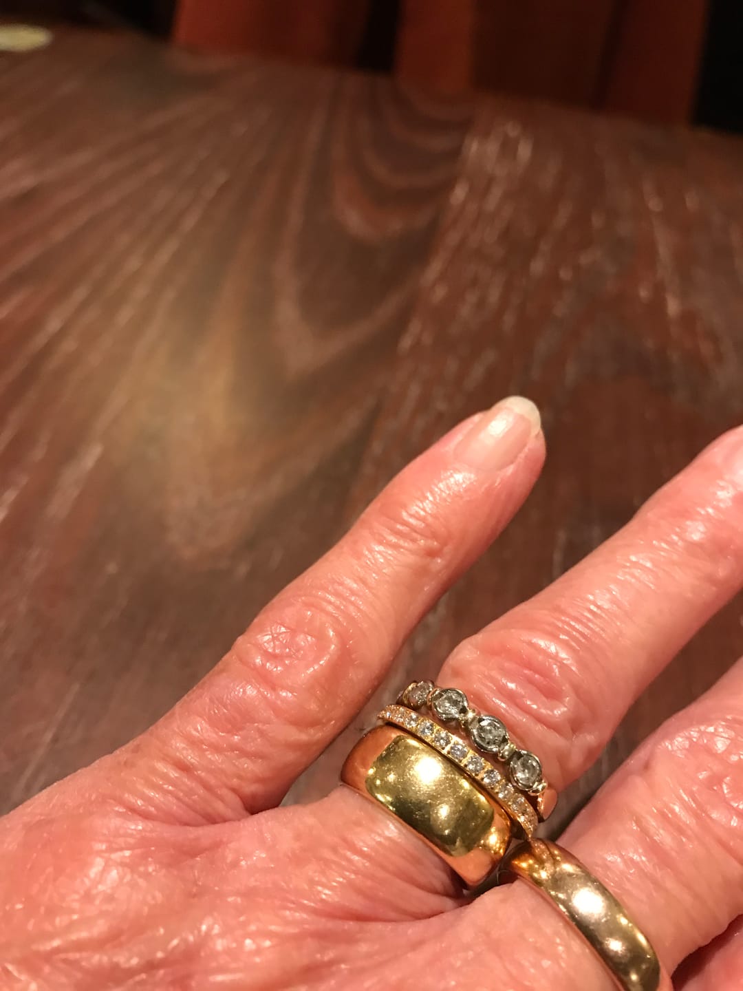 Customer photo review of Gold 2mm Full Glitz Ring