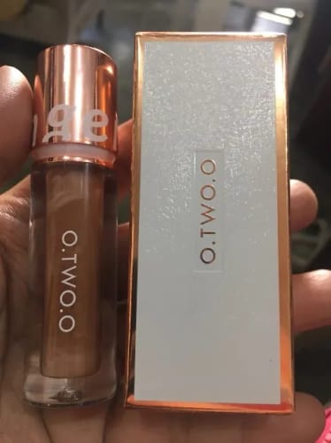 Customer photo review of O.TWO.O ULTRA STAY LOLEPOP LIPSTICK