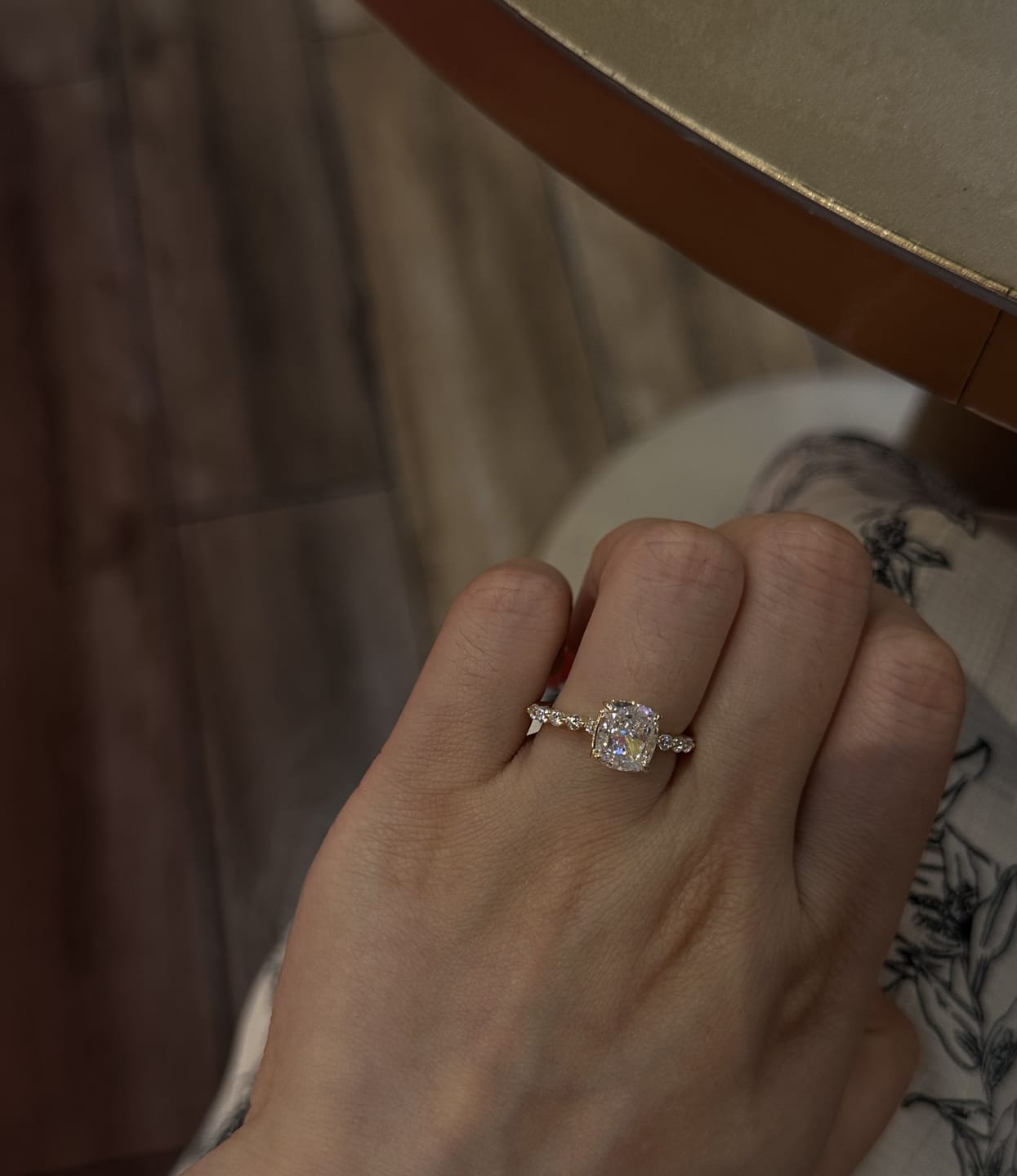 Customer photo review of Louily Exquisite 2.0 Carat Cushion Cut Engagement Ring
