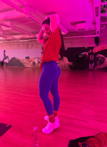 Customer photo review of Seamless Scrunch Bum Leggings