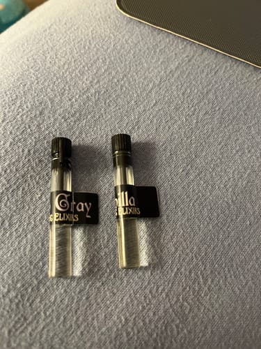 Customer photo review of Sample perfumes from Siren Song Elixirs: Pack 3, Dorian Grey, Carmilla