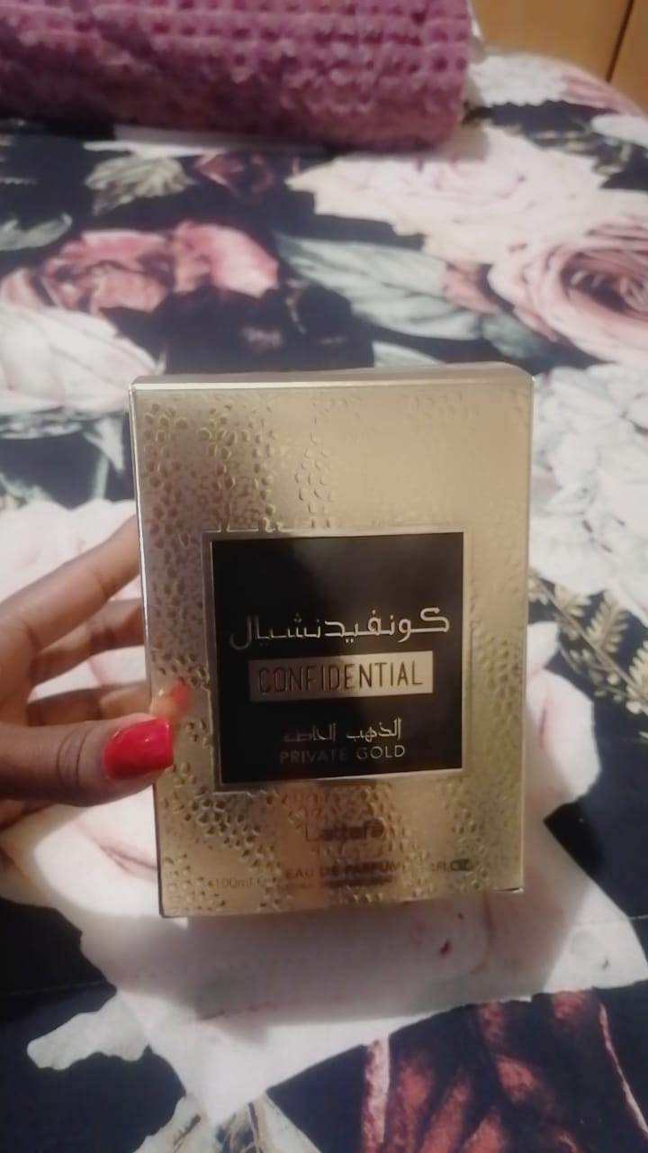 Customer photo review of Confidential Private Gold Lattafa Perfumes 100ml