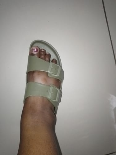 Customer photo review of Viabeach Tide 1 Flat Sandal - Khaki