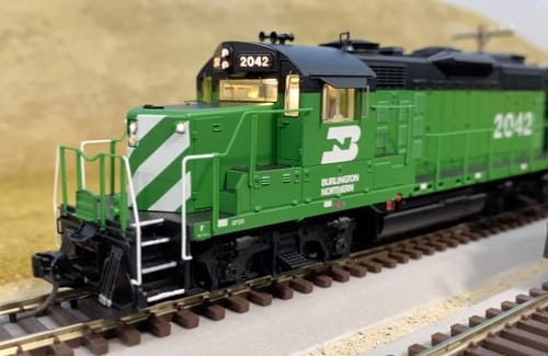 Customer photo review of BLI 4268 EMD GP20, BN #2042, Green & Black, Paragon4 Sound/DC/DCC, HO