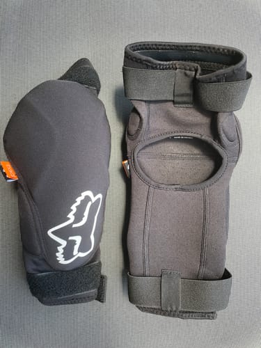 Customer photo review of Fox Launch D3O Elbow Guards