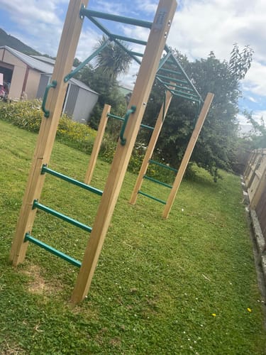 Customer photo review of Swinging 2.5m Monkey Bar Set