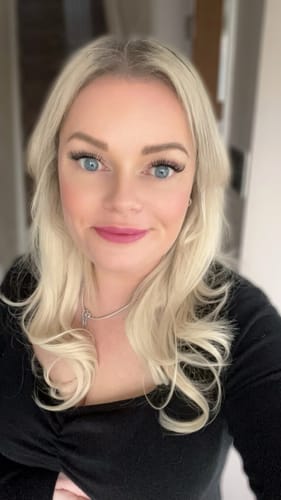 Customer photo review of 16" One Piece Flicky Clip-in Hair Extension