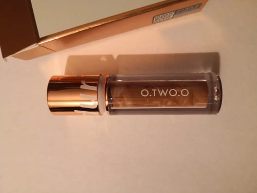 Customer photo review of O.TWO.O ULTRA STAY LOLEPOP LIPSTICK