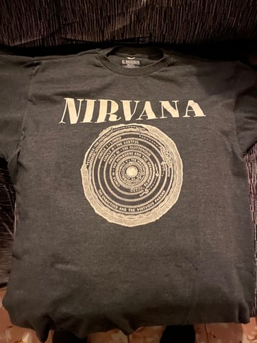 Customer photo review of Playera Nirvana Vestibule