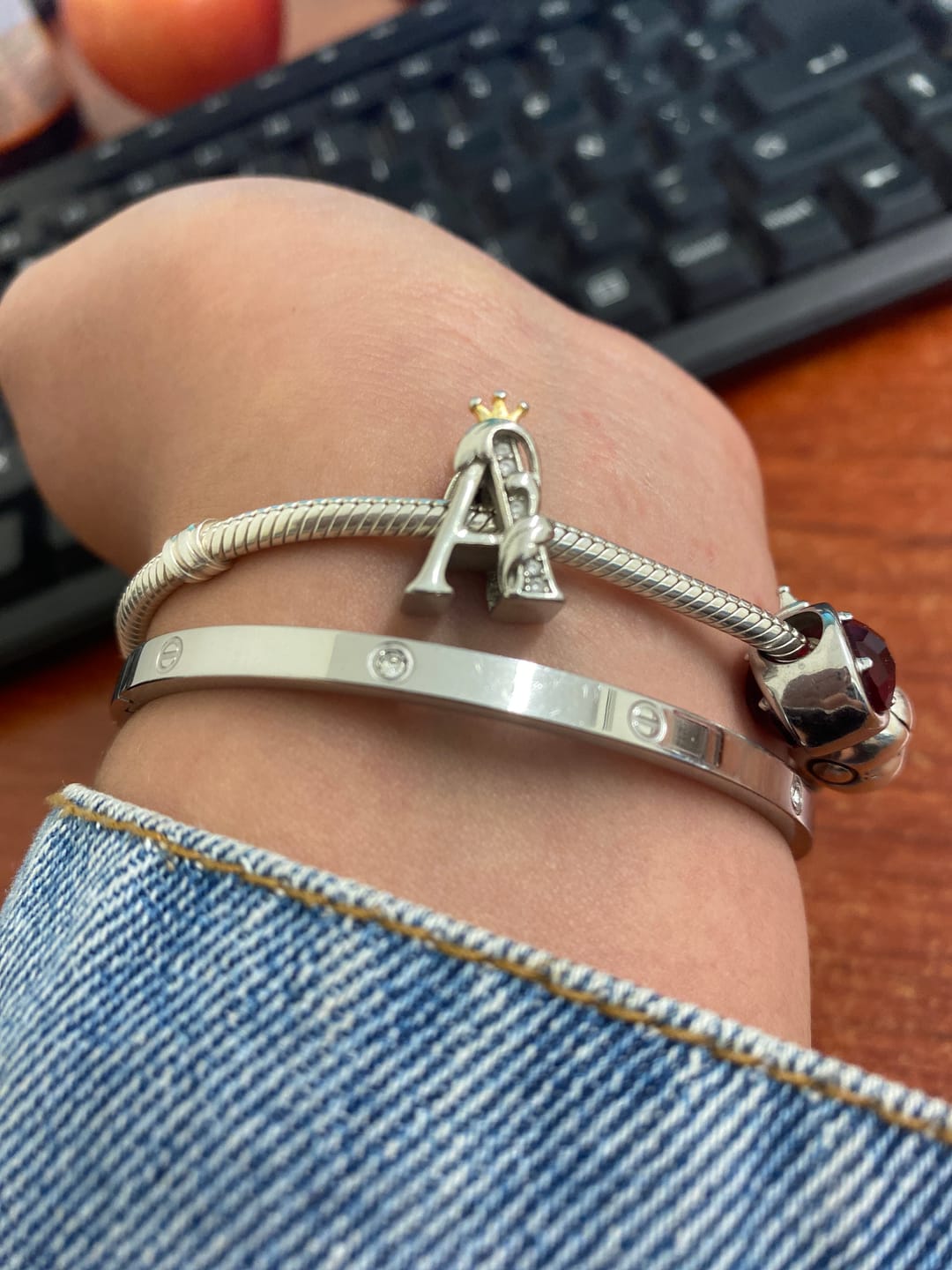 Customer photo review of Charm Letras del Alfabeto Elegantes