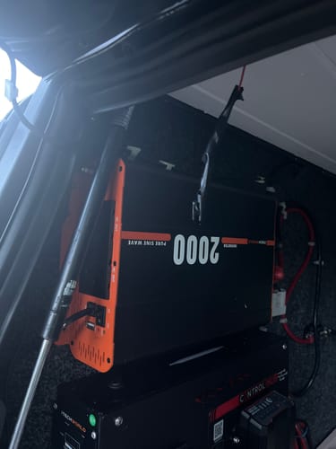 Customer photo review of 2000 Watt Pure Sine Wave Inverter