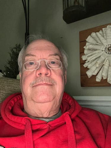 Readers + Black Universal Pod