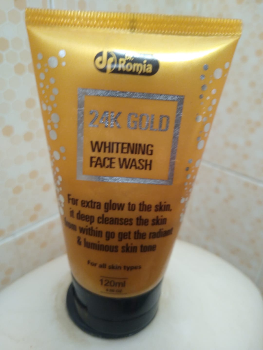 Customer photo review of 24K GOLD – BEST WHITENING FACE WASH