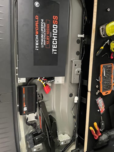 Customer photo review of iTECHDCDC40 12V/24V 40A DCDC & MPPT Battery Charger