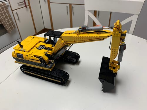 Customer photo review of Remote Controlled Digger 1829pcs