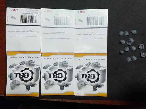 Customer photo review of Command Pauldron X10