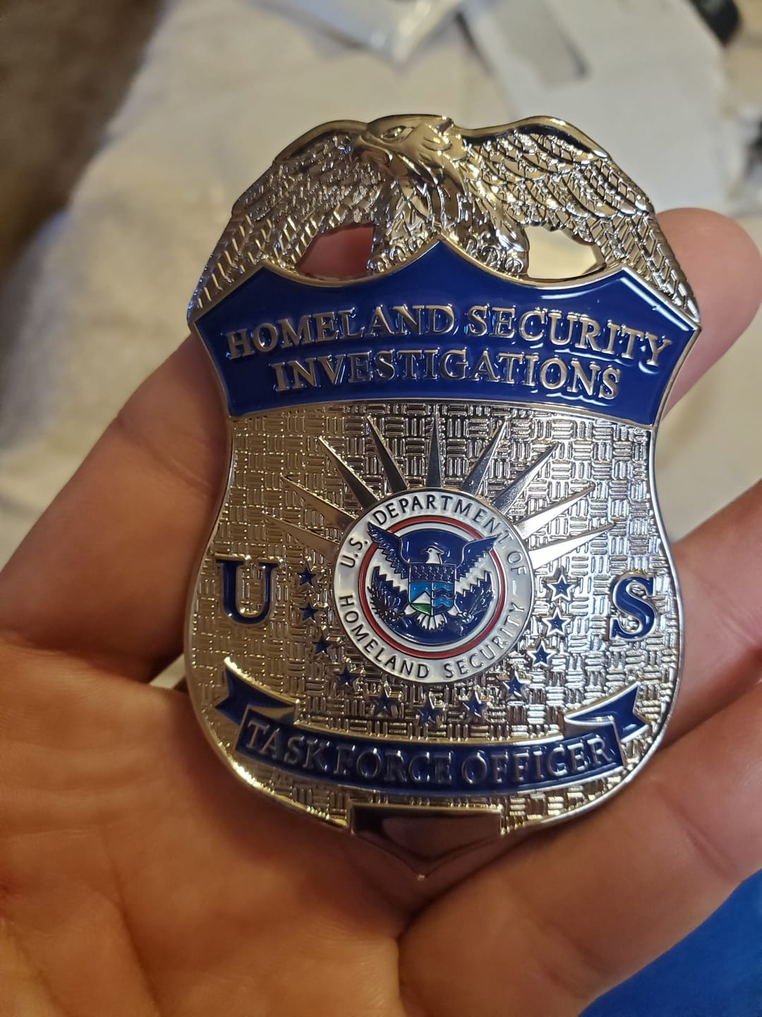Customer photo review of US HSI TFO Task Force Officer Badge Homeland Security Investigations Replica Movie Props Silver