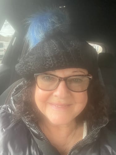 Customer photo review of Black Winter Solid Pom Pom Cable Knit Beret