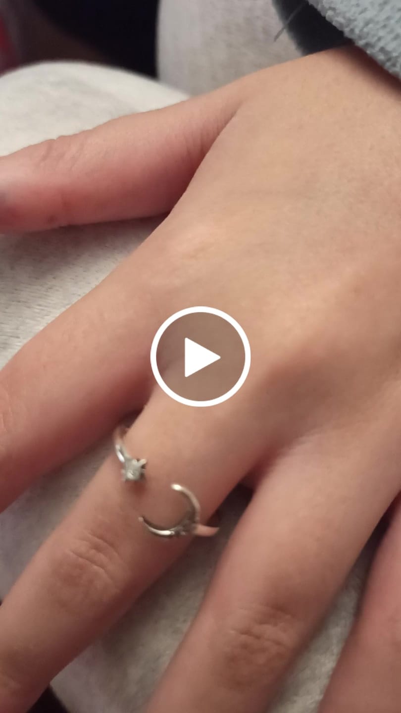 Customer video review of Anillo Luna y Estrella