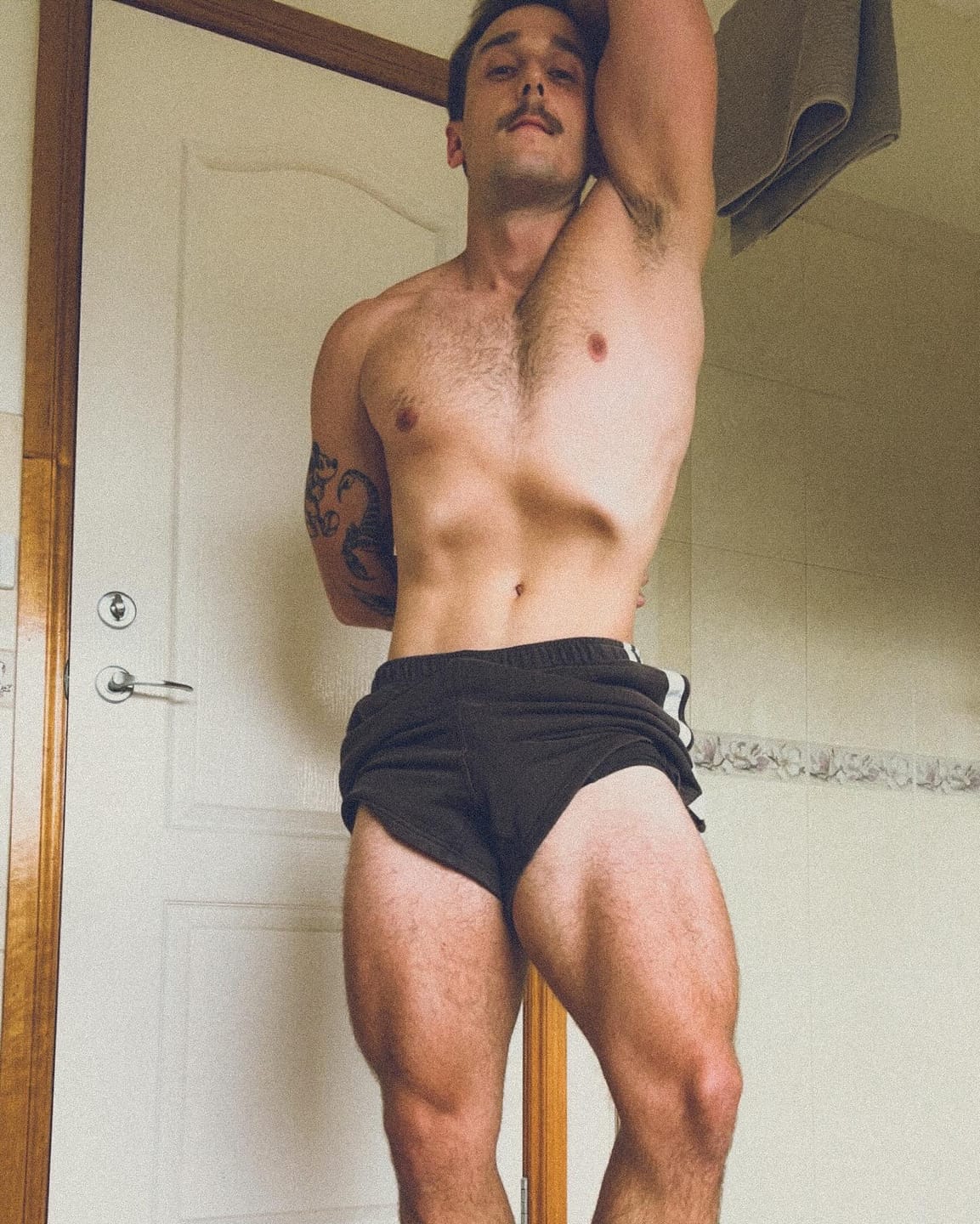 Customer photo review of Vintage Cotton Shorts - Faded Navy