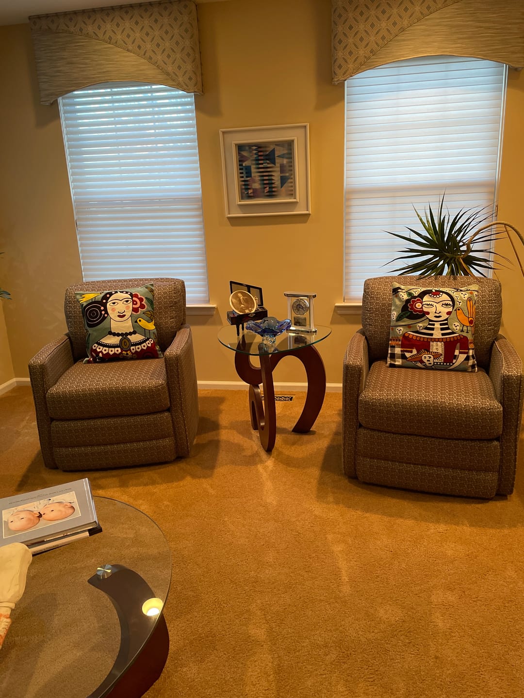 Customer photo review of Frida Kahlo Embroidery pillow Cases