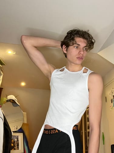 Customer photo review of Mens Sexy Cutout Shoulder Crop Tops Vest SKUI71626