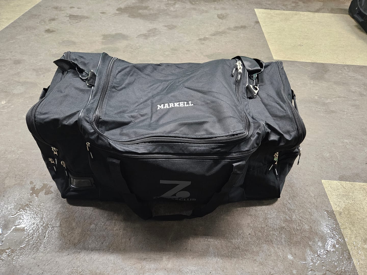 Customer photo review of ZEBRASCLUB ZB1 HOCKEY REFEREE BAG