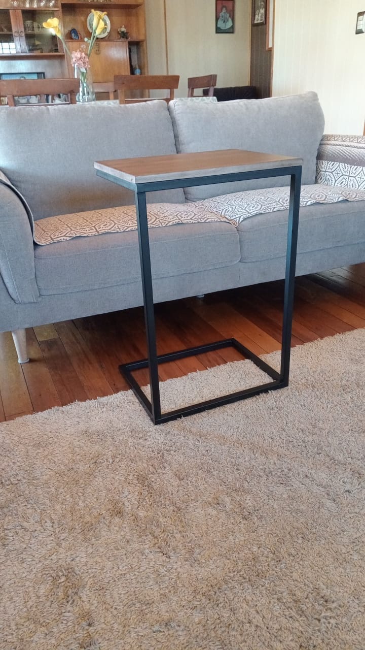 Customer photo review of Mesa Lateral Piscolera 45 — Kallfu.cl