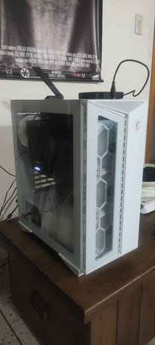 Customer photo review of Case MSI MPG GUNGNIR 110R ATX, mATX, mini-ITX'  ARGB de 4x 120 mm, placa de control de 1 a 6 ARGB, USB tipo C Blanco
