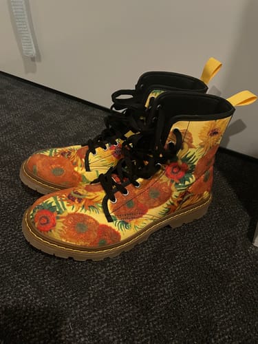 Customer photo review of sunflowers Canvas Boots
