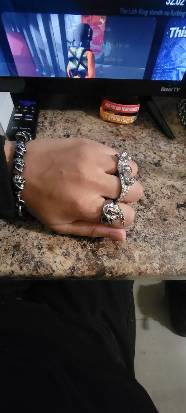 Customer photo review of DAISY THE DAYSTALKER RING