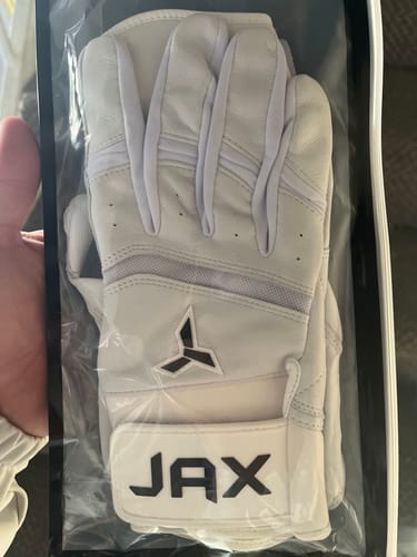Customer photo review of Jax Model One Platinum White - Pro Cuff