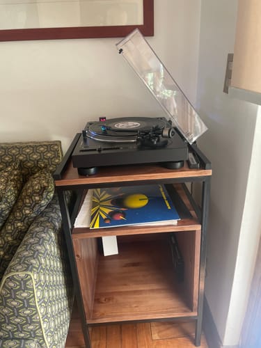 Customer photo review of Mueble para vinilos 48 TOFFEE