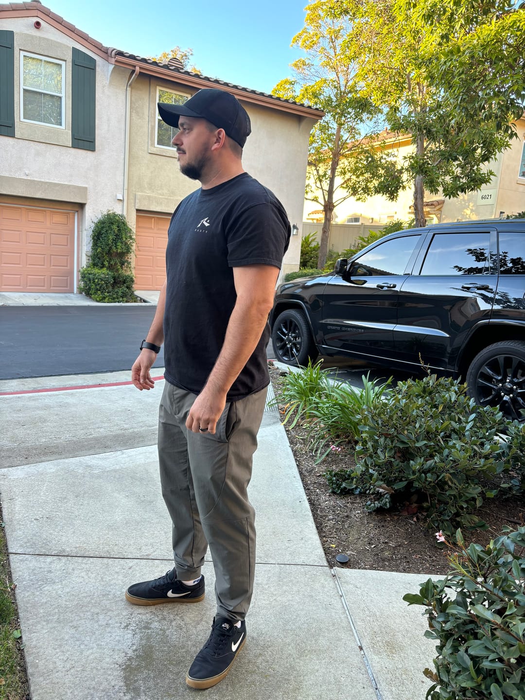 Customer photo review of Carrier Traveler Joggers - Iron Grey