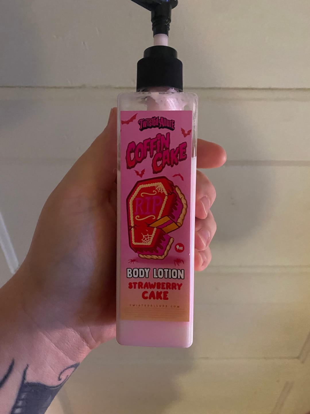 Customer photo review of Coffin Cake Body Lotion (Strawberry Cake)