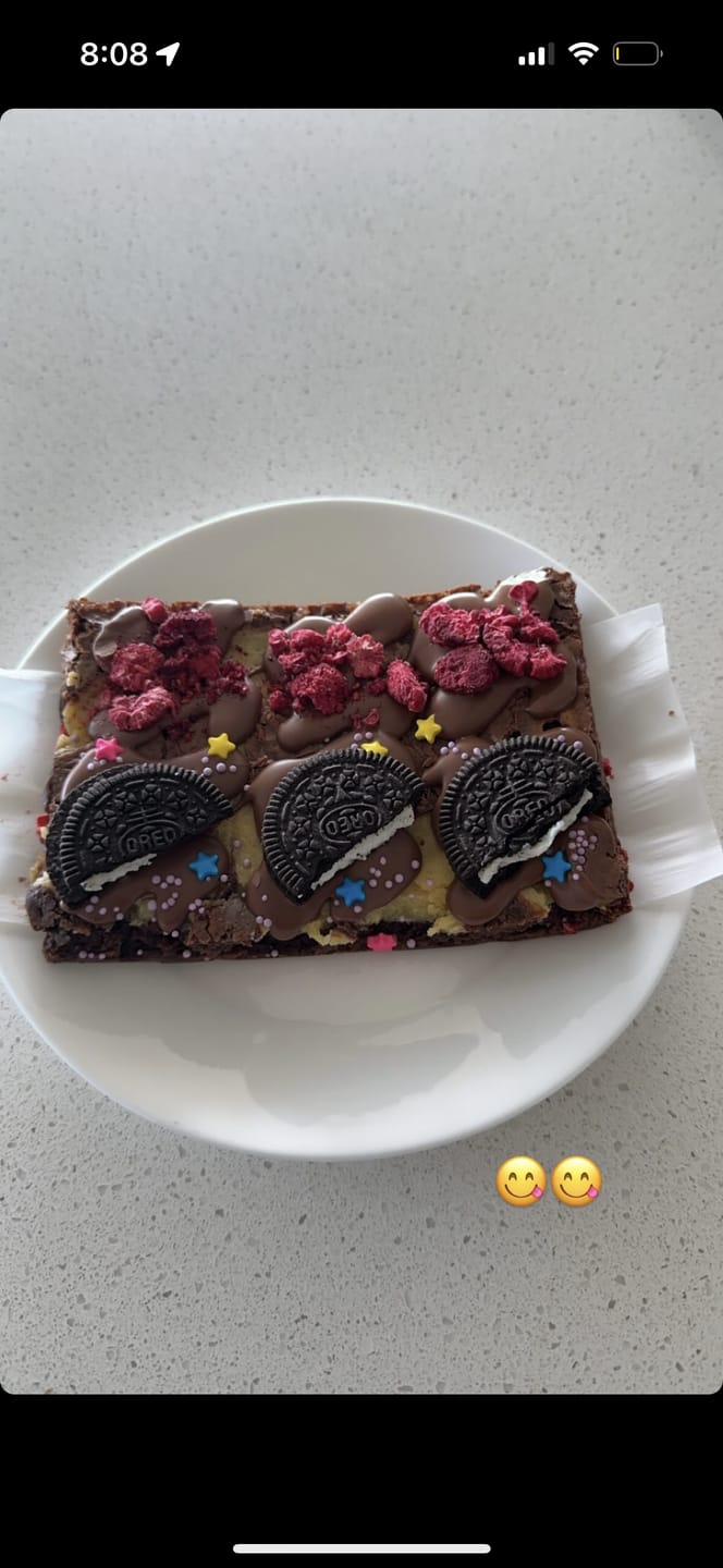 Customer photo review of Mini cheesecake brownie