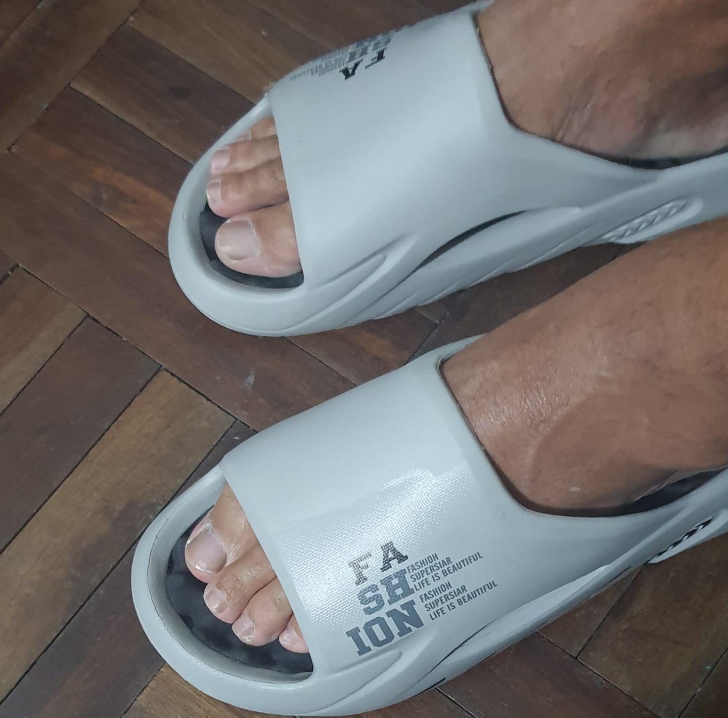 Customer photo review of Chinelas Riviera en Espuma con Masajeador