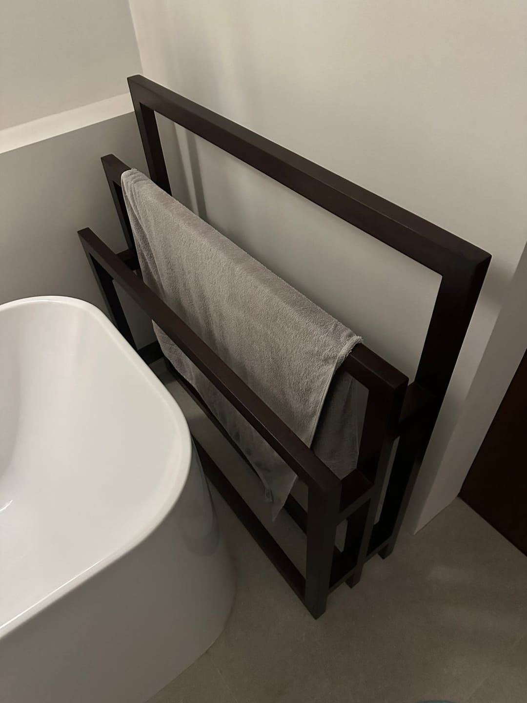 Customer photo review of Exclusive Tiered Teak Towel Rack