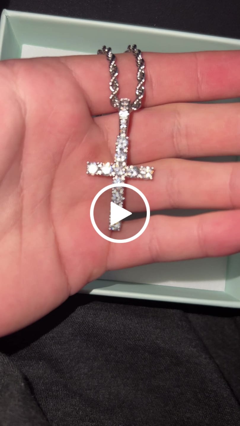 Customer video review of CROSS PIECE PENDANT. - WHITE GOLD