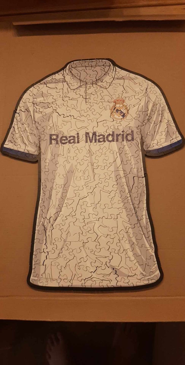 Customer photo review of Real Madrid CF® Jersey - Wooden Puzzle