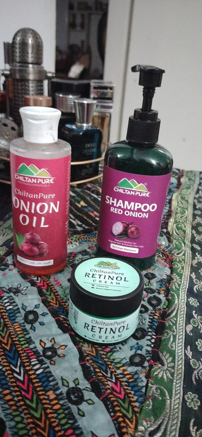 Customer photo review of Red Onion Shampoo 🧅 Natural Solution for Regrow Hair & Prevent Hair Loss 100% Results