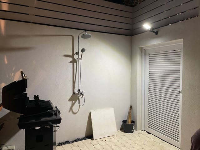Customer photo review of BigM 100W Bright LED Outdoor Solar Street Light With Motion Sensor